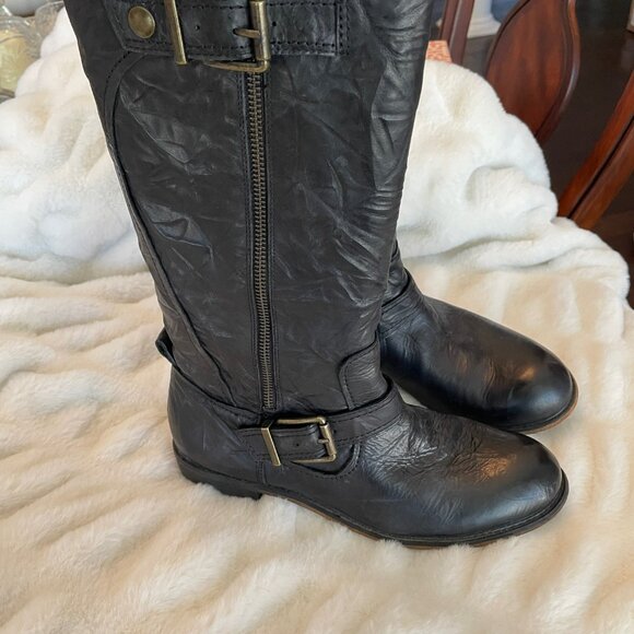 boots - Picture 4 of 5